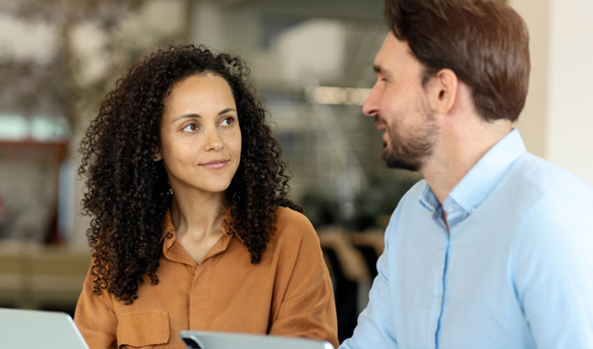 hijratinternationaltravels.com